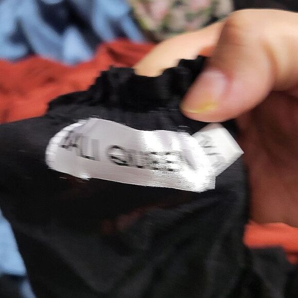 Bali Queen off shoulder dress - Picture 6 of 6